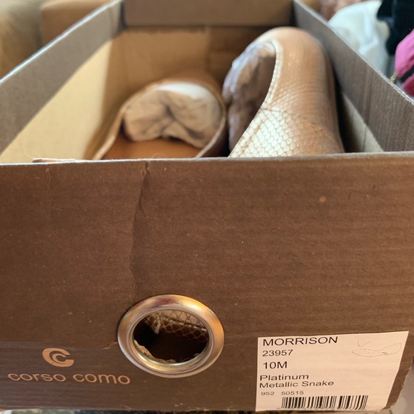 CorsoComo platinum metallic snake morrison flatEUC - Picture 8 of 8